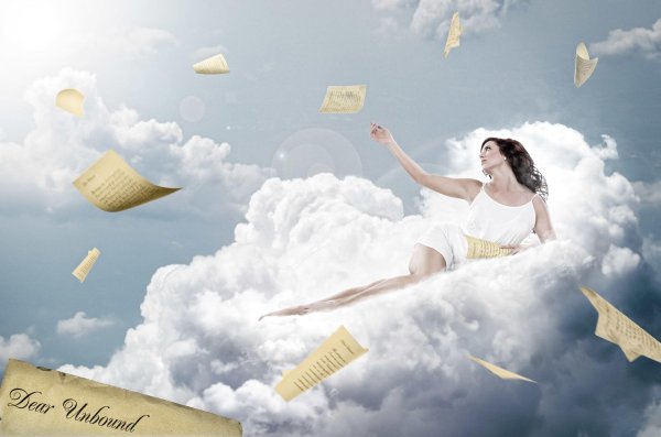 Девушка в облаках