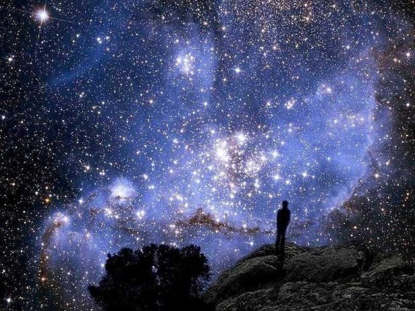 Мальчик и звездное небо