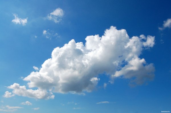 Маленькое белое облако