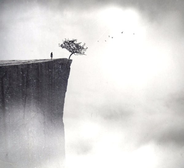 Сюрреализм чёрно белое