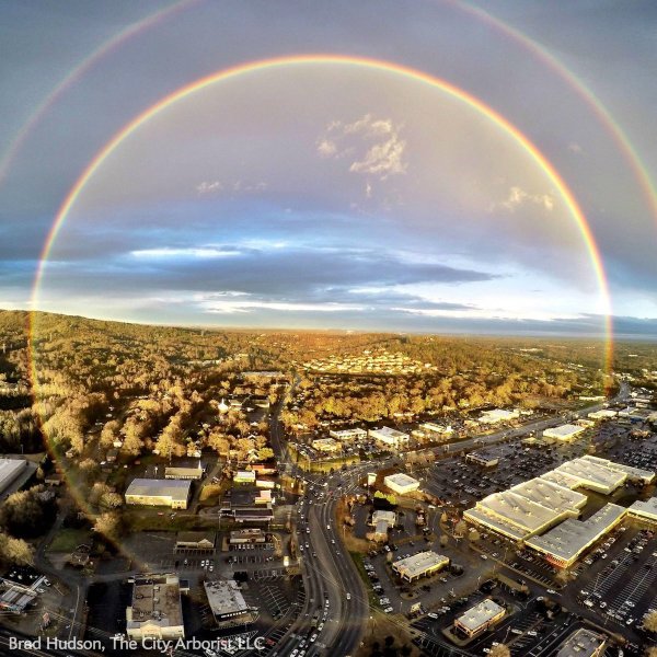 Круговая Радуга вокруг солнца