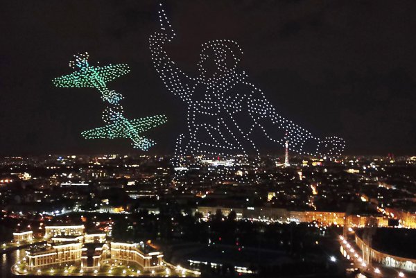 Шоу дронов в Санкт-Петербурге