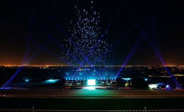 Шоу дронов в Дубае