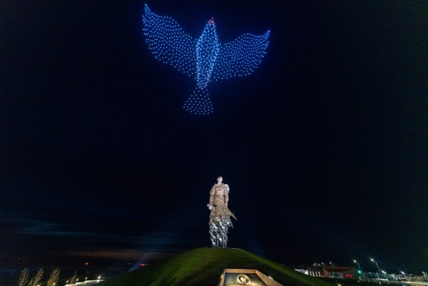 Рой дронов шоу