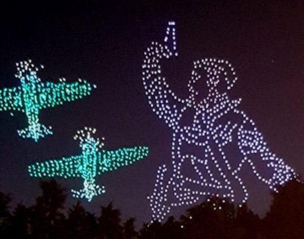 Шоу дронов в Петербурге