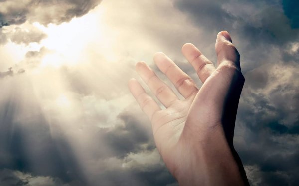 Человек в руках Бога