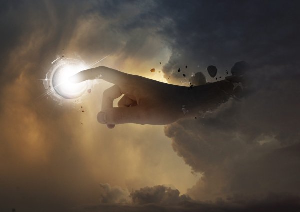 Картинки женщина молит у Бога руки к небу