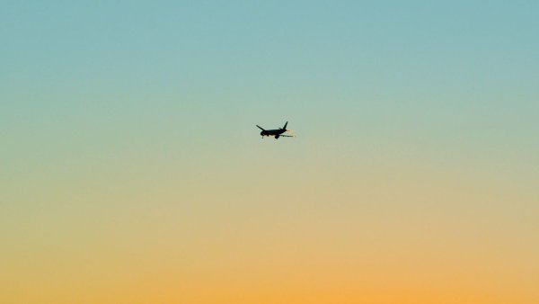 Самолет Минимализм