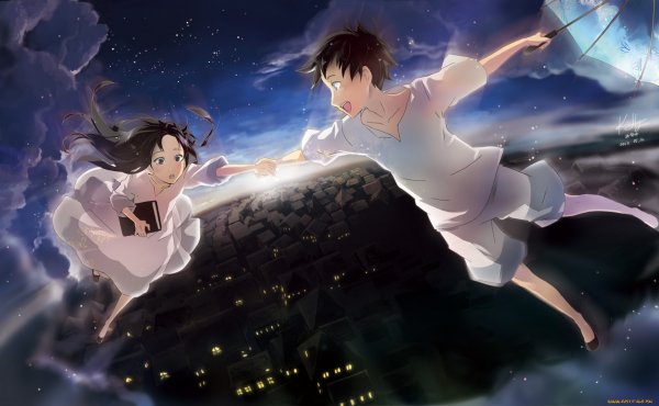 Девушка с крыльями в полете