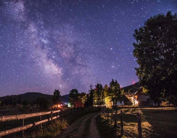 Звездное небо в деревне