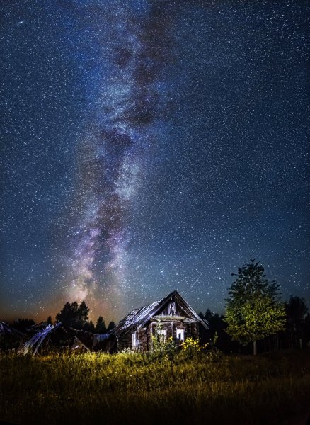 Холм с ночным небом