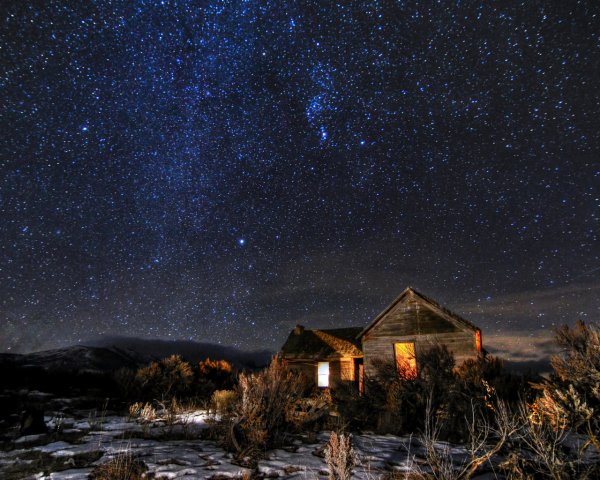 Звездное небо над деревней