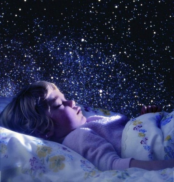 Спит на облаке