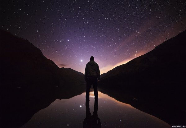 Человек ночью