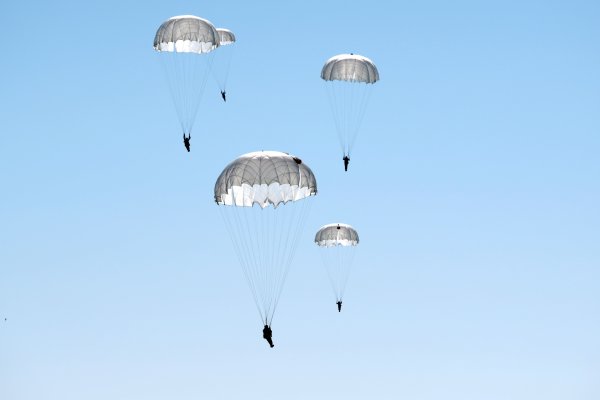 Первое десантирование ВДВ