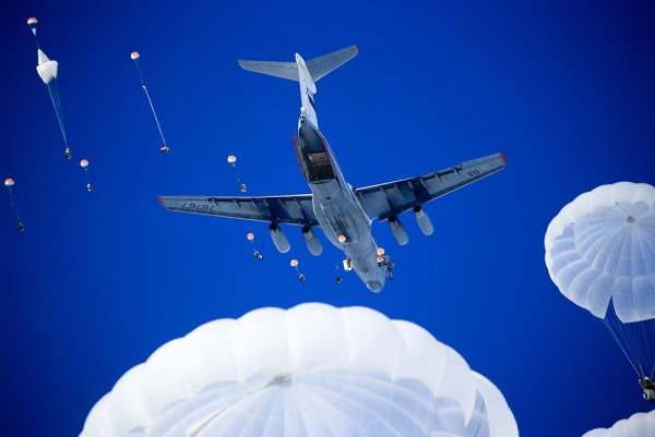 Десантирование с ил 76