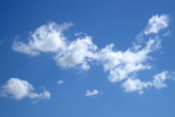 Малооблачное небо