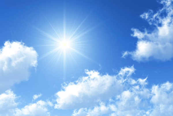 Голубое море