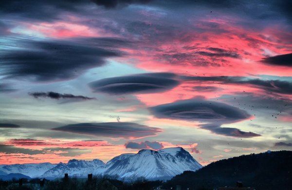 Природные явления лентикулярные облака