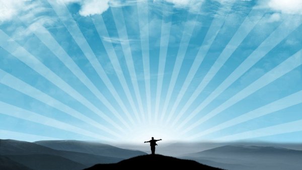 Человек на фоне неба