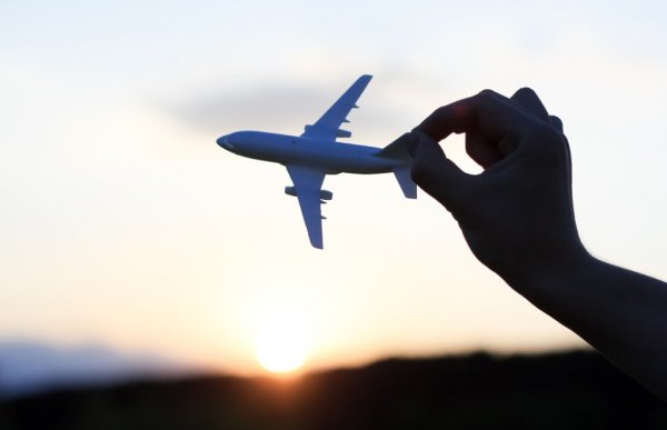 Улетающий самолет