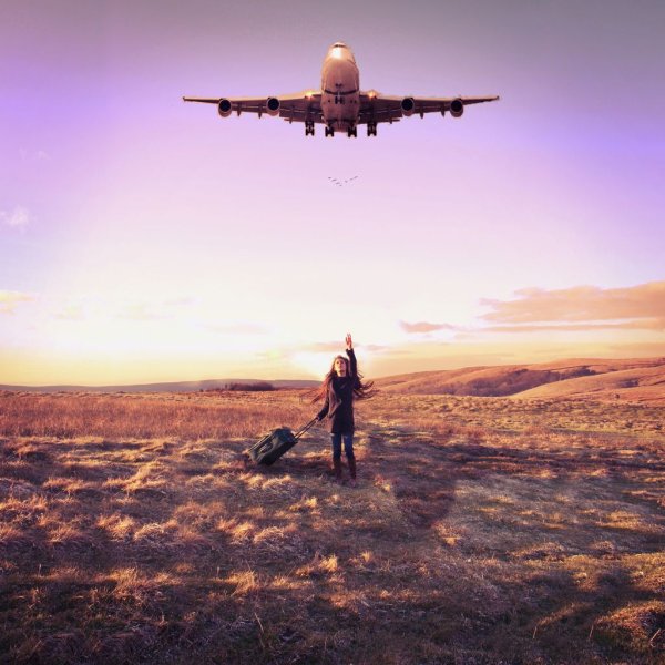 Море самолет девушка