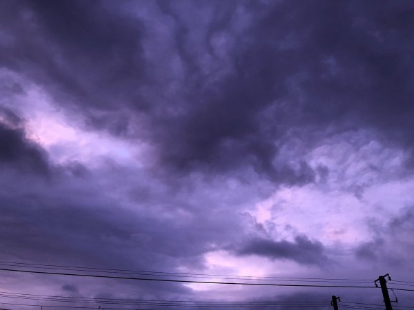 Темно фиолетовое небо
