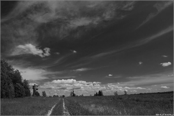 Дорога в небеса чёрно белое