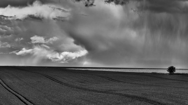 Мрачное небо