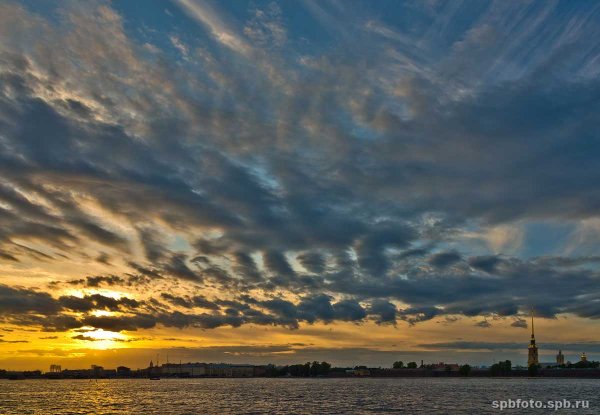 Белые ночи СПБ небо