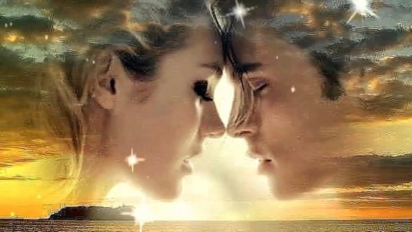 Два любящих сердца слились воедино