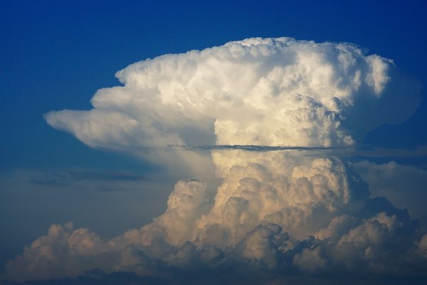 Мощные кучево дождевые облака