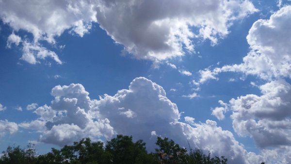 Небо с облачками