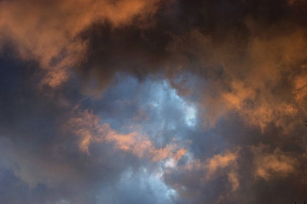 Серые облака