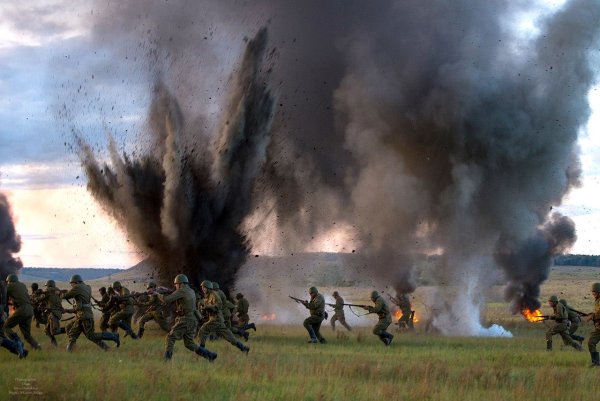 Взрывы на войне в хорошем качестве