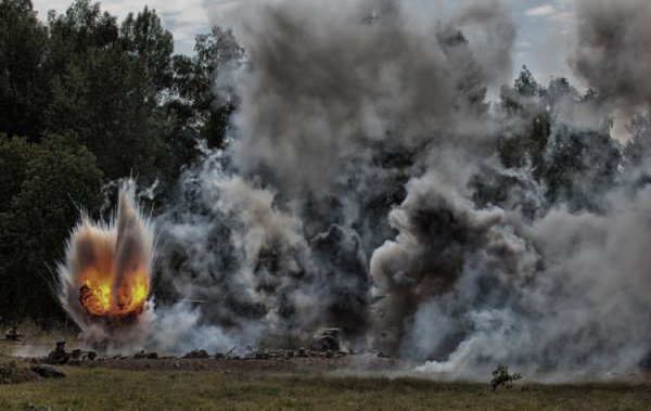 Огонь взрыв