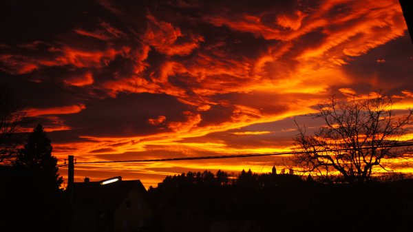 Красные облака