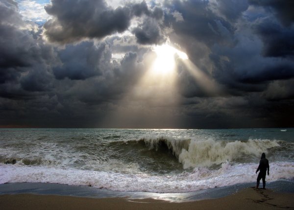 Гроза над морем