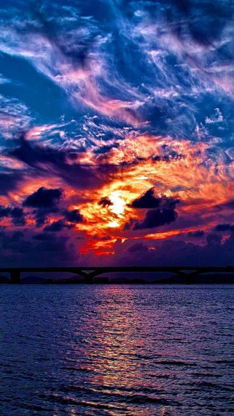 Разноцветные облака