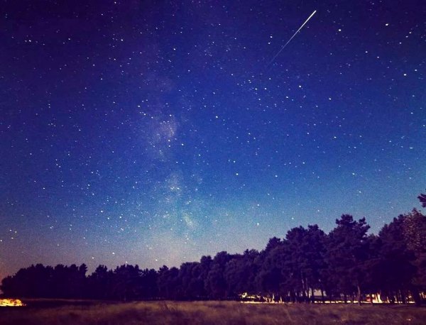 Звезды на ночном небосклоне