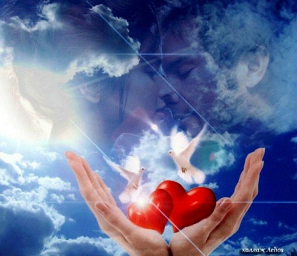 Сердечко на фоне неба
