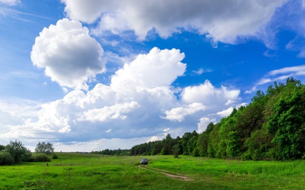 Летнее небо с облаками