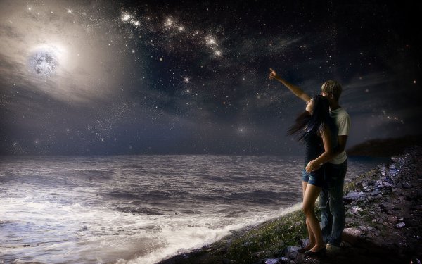 Пара на фоне Луны