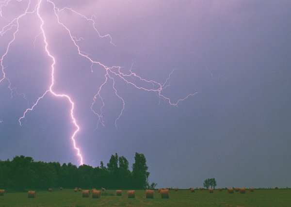Николай Рерих Зов неба молния