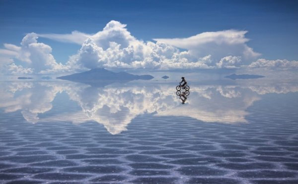 Солончак Уюни из космоса