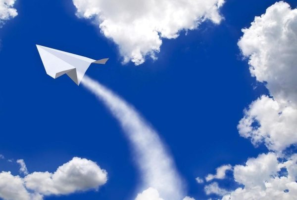 Нежно голубое небо