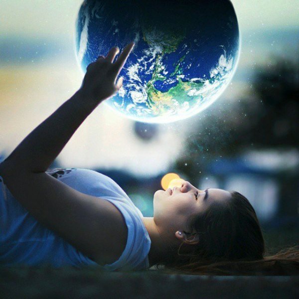 Девушка уходит в небо