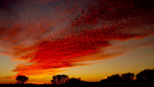 Багровые облака