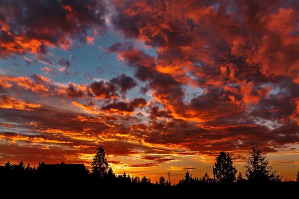 Красный закат облака