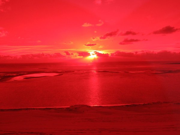 Кроваво красный закат